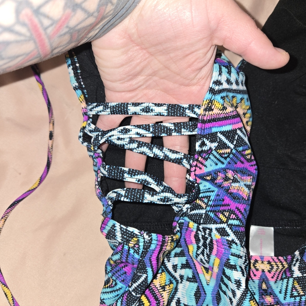 Vibrant Geometric One-Piece Swimsuit - Picture 5 of 5